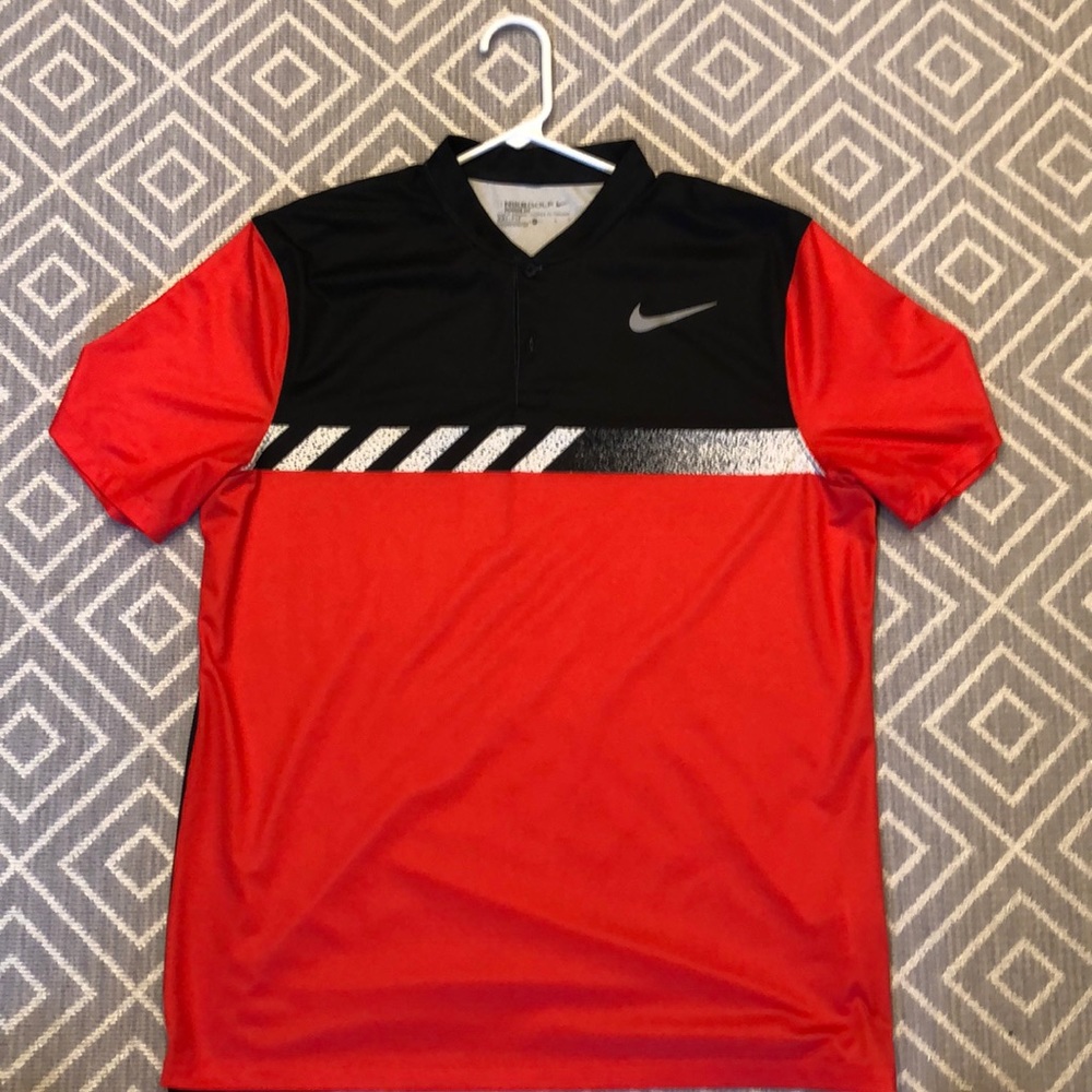 Nike Dri-Fit golf shirt size large (modern fit)